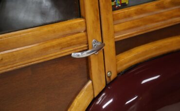 Ford-Super-deluxe-1948-Burgundy-Brown-30