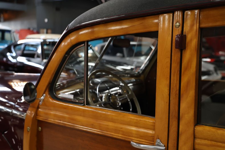 Ford-Super-deluxe-1948-Burgundy-Brown-31
