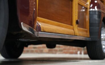 Ford-Super-deluxe-1948-Burgundy-Brown-42