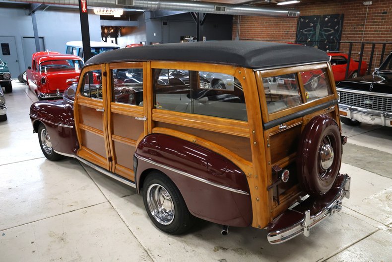 Ford-Super-deluxe-1948-Burgundy-Brown-43