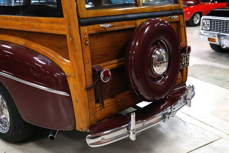 Ford-Super-deluxe-1948-Burgundy-Brown-5