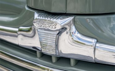 Ford-Super-deluxe-1948-Green-White-10