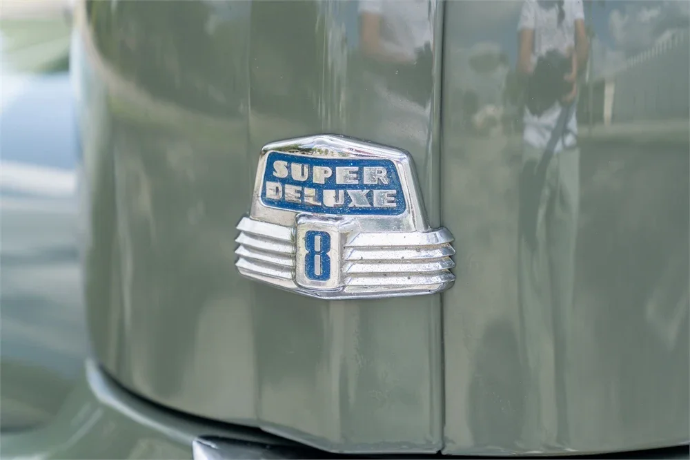 Ford-Super-deluxe-1948-Green-White-12