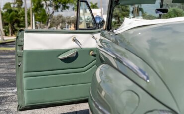 Ford-Super-deluxe-1948-Green-White-21