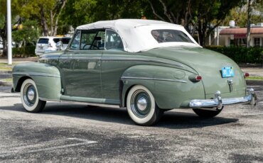 Ford-Super-deluxe-1948-Green-White