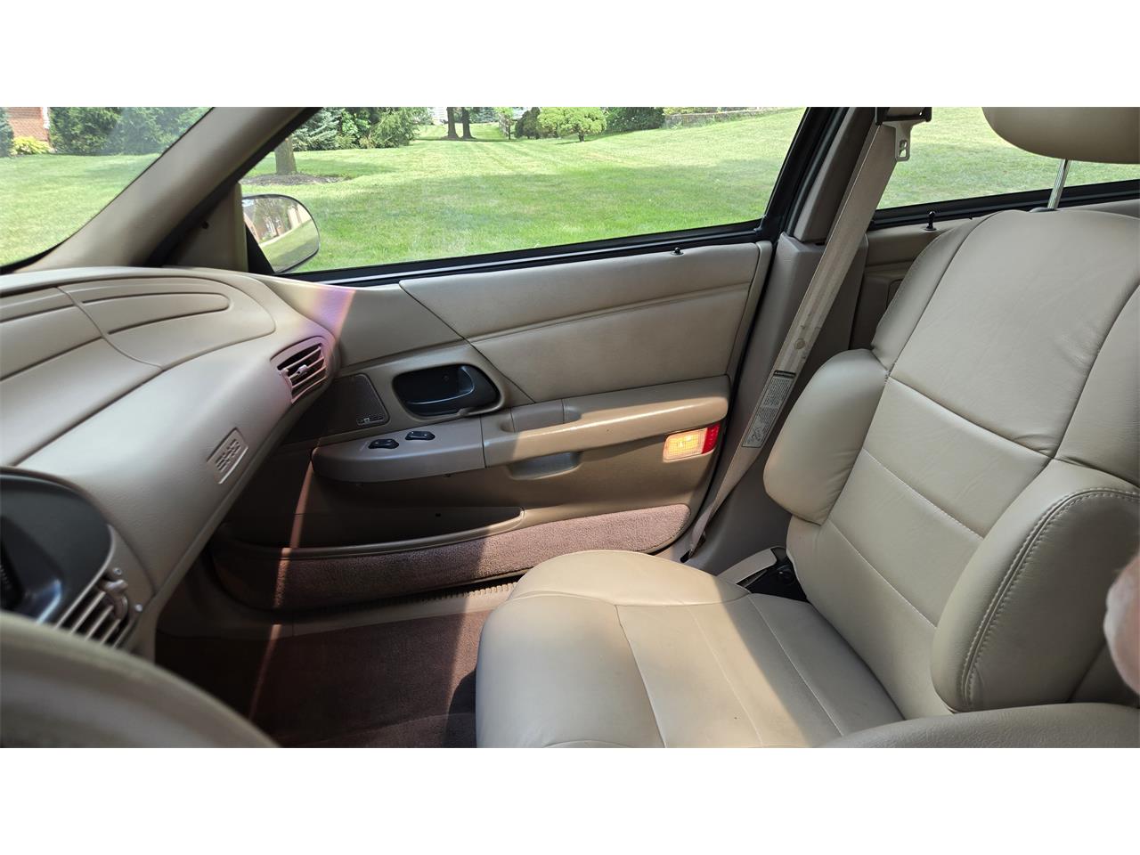 Ford-Taurus-1995-Emerald-Green-Tan-4