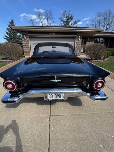 Ford-Thunderbird-1957-Black-BlackWhite-10