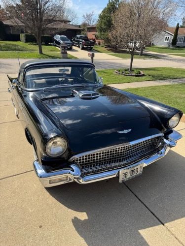 Ford-Thunderbird-1957-Black-BlackWhite-3