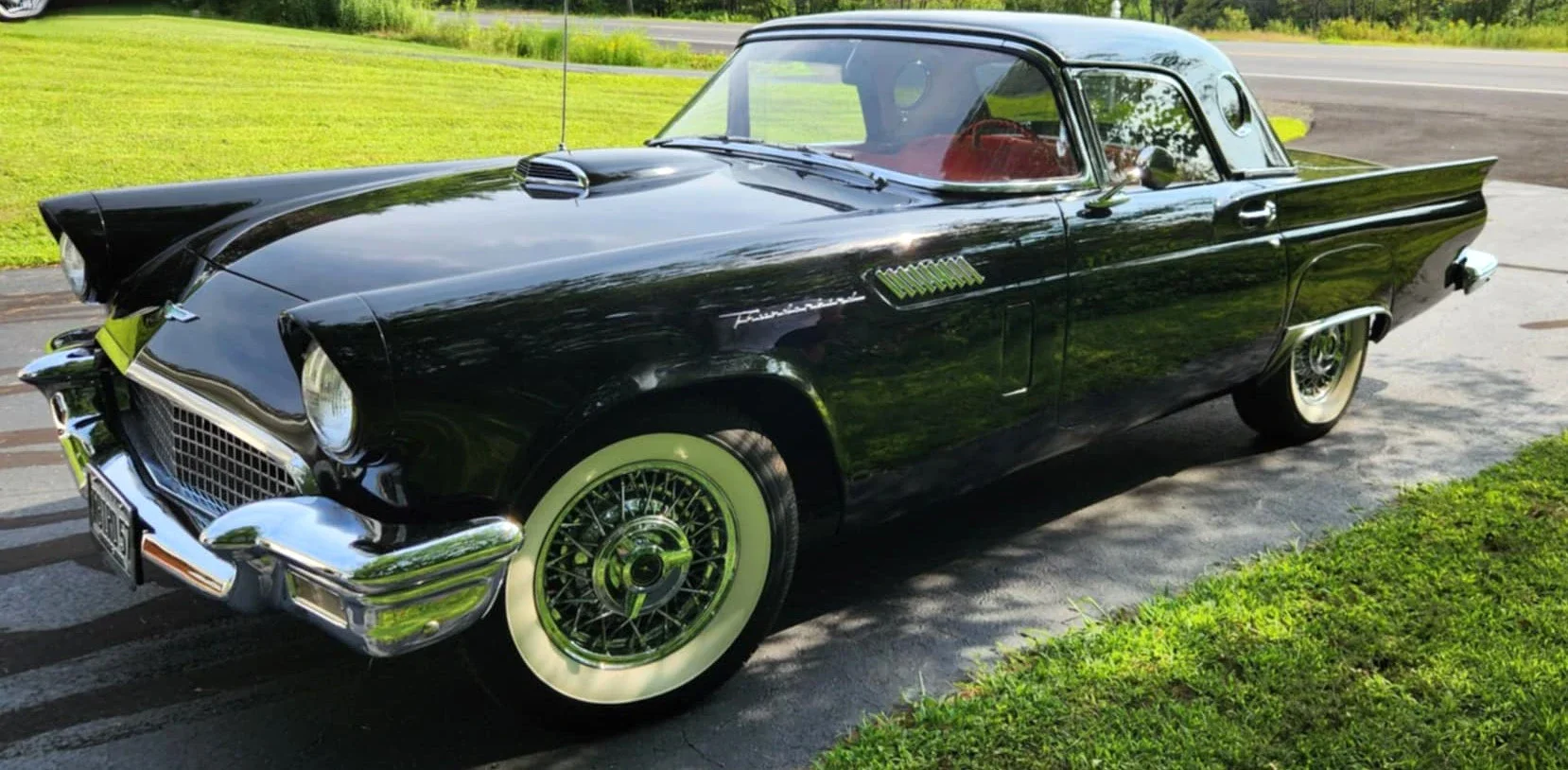 Ford-Thunderbird-1957-Black-Red-14