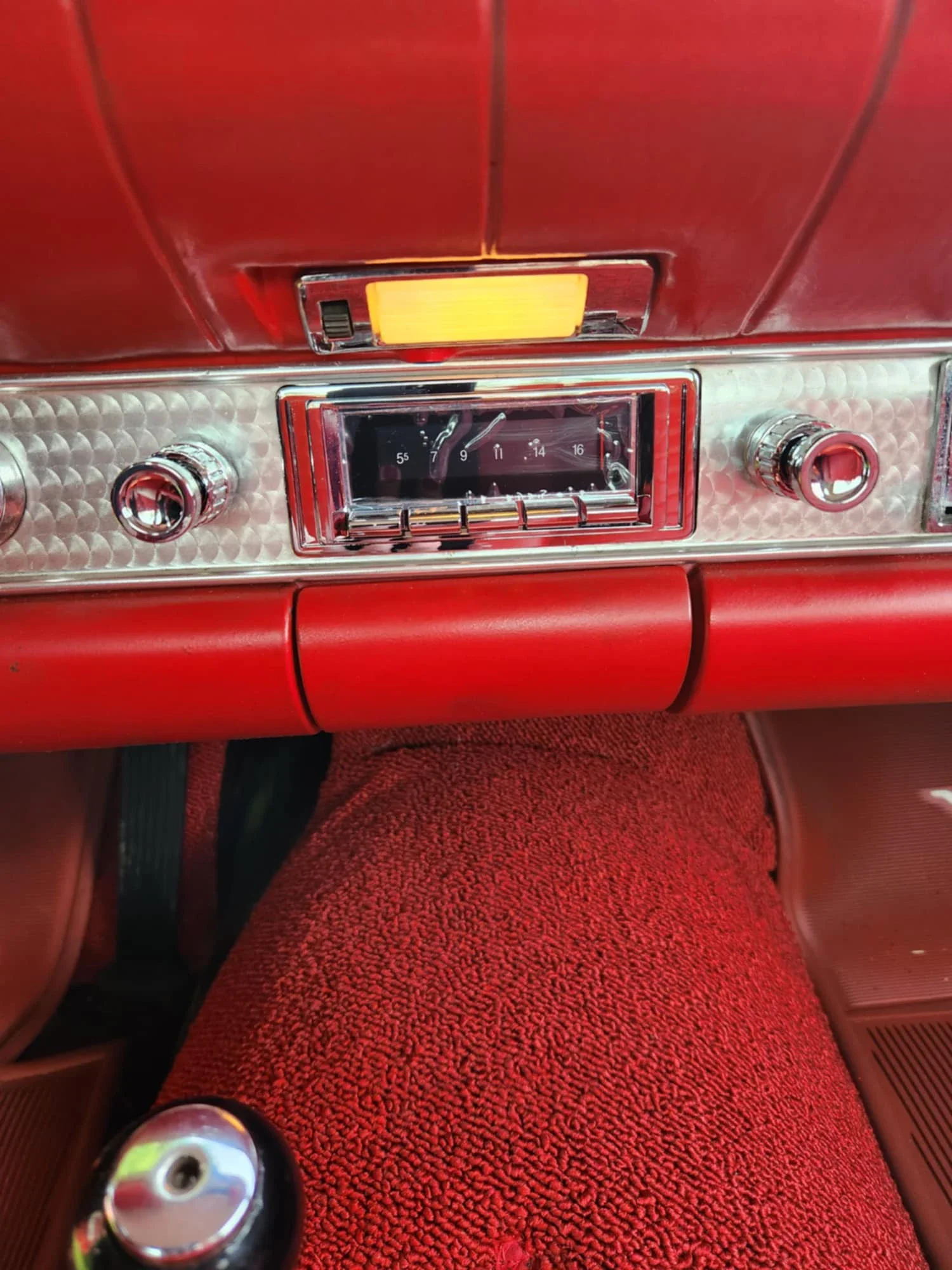 Ford-Thunderbird-1957-Black-Red-3