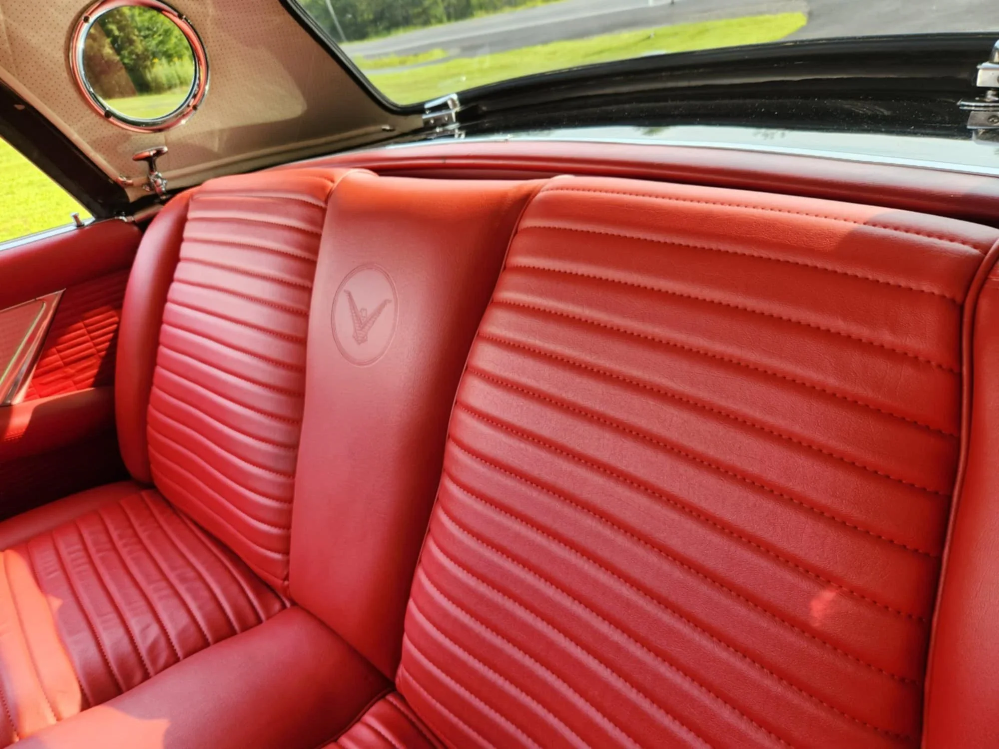 Ford-Thunderbird-1957-Black-Red-8