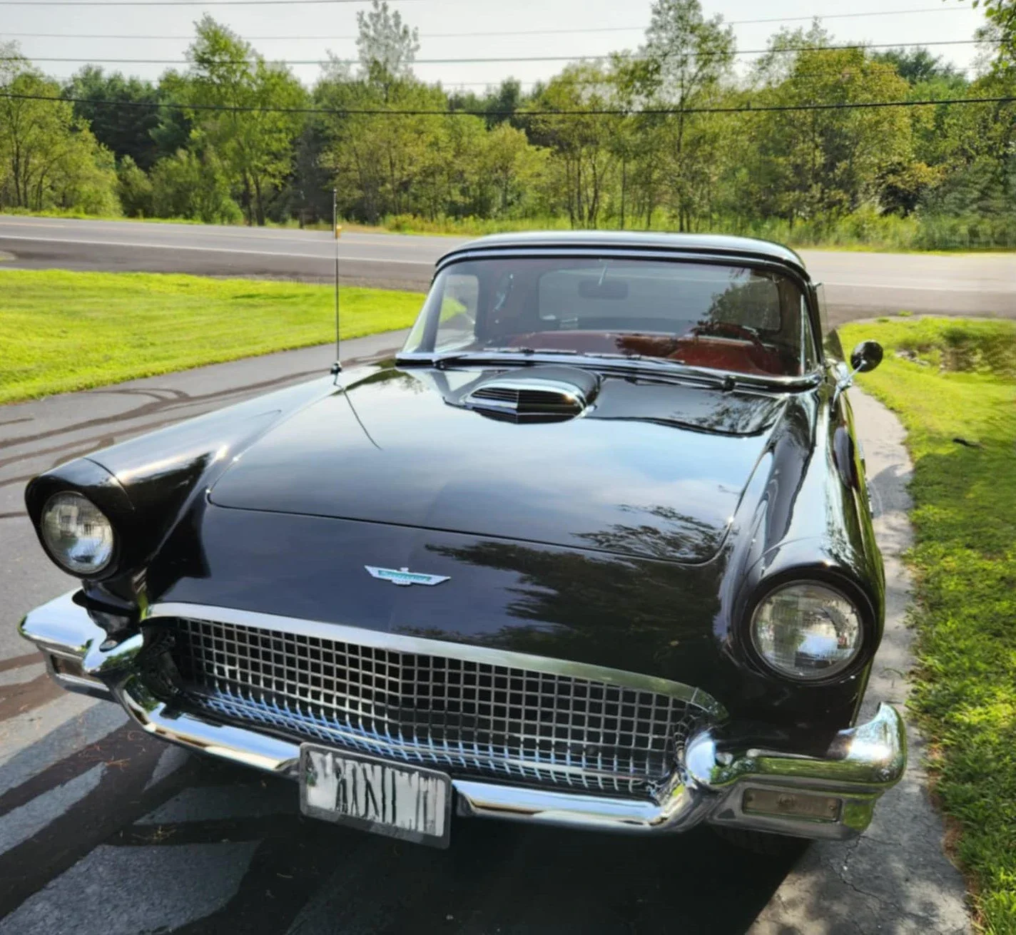 Ford-Thunderbird-1957-Black-Red