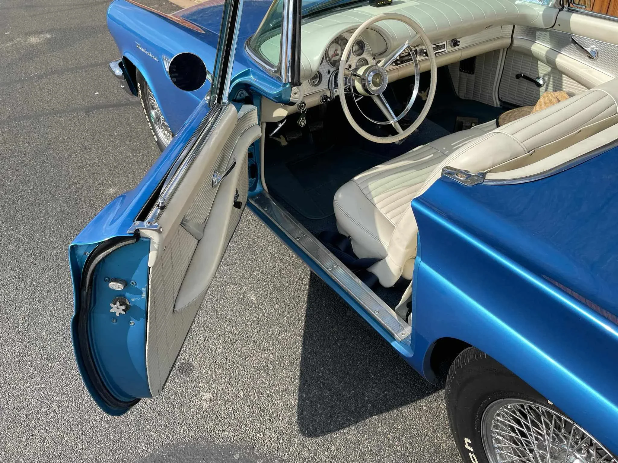 Ford-Thunderbird-1957-Blue-White-11