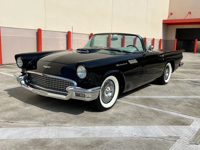 Ford-Thunderbird-1957-Convertible-1