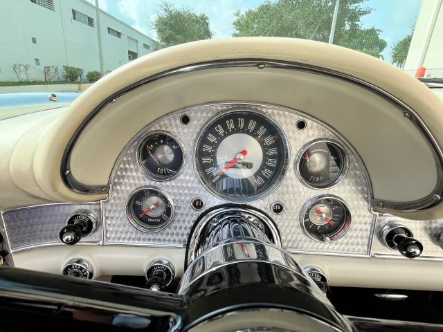 Ford-Thunderbird-1957-Convertible-16