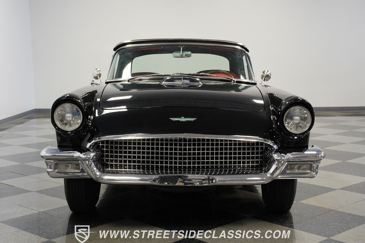 Ford-Thunderbird-1957-Convertible-17