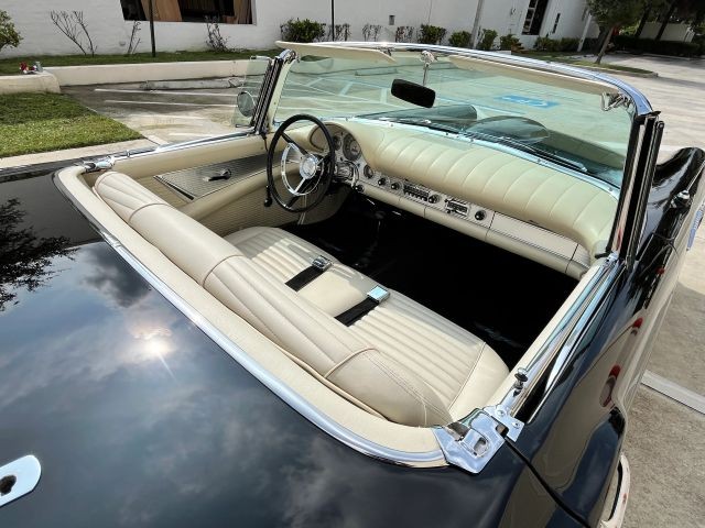 Ford-Thunderbird-1957-Convertible-19