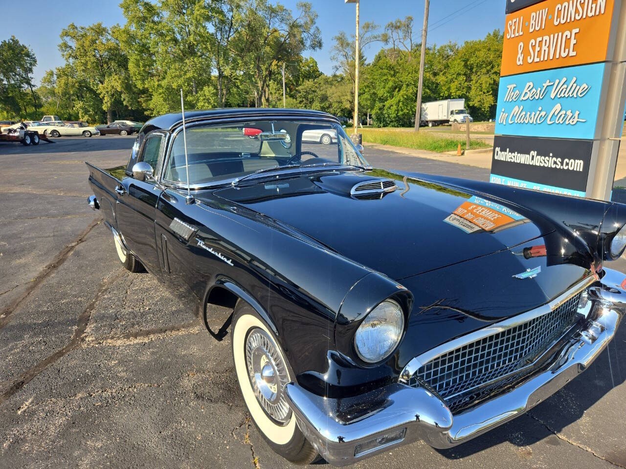 Ford-Thunderbird-1957-Convertible-2