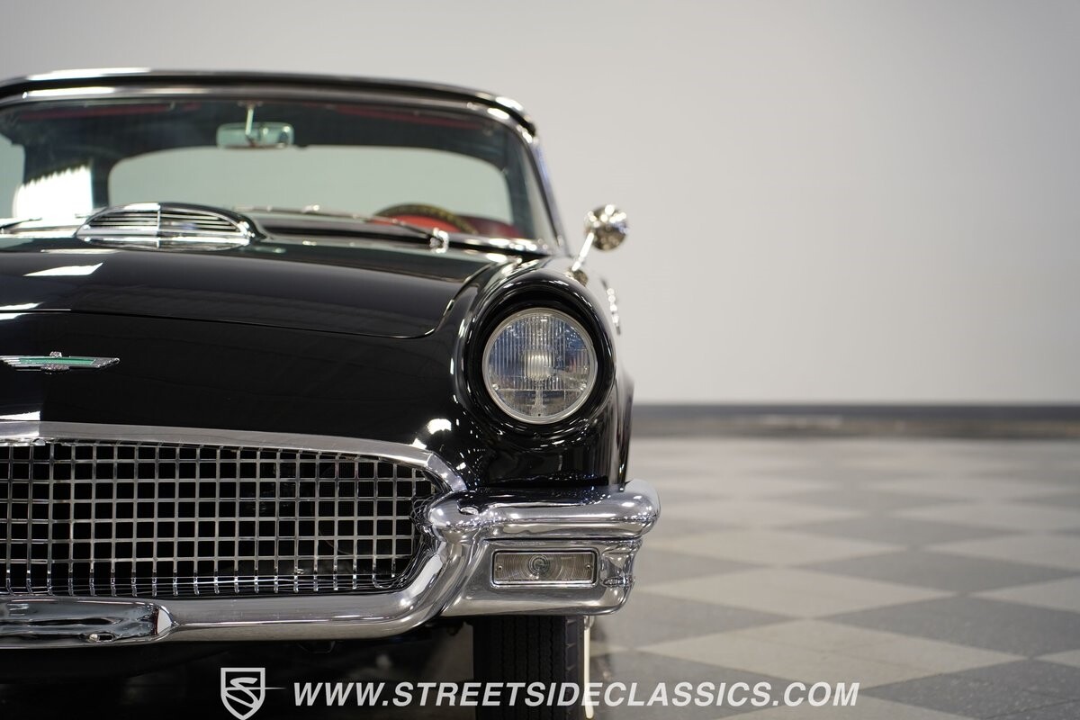 Ford-Thunderbird-1957-Convertible-20