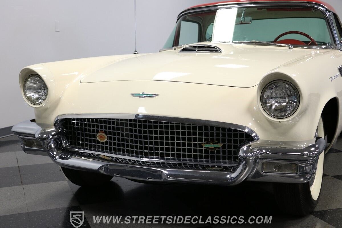 Ford-Thunderbird-1957-Convertible-22
