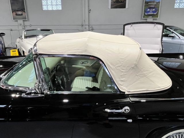 Ford-Thunderbird-1957-Convertible-25