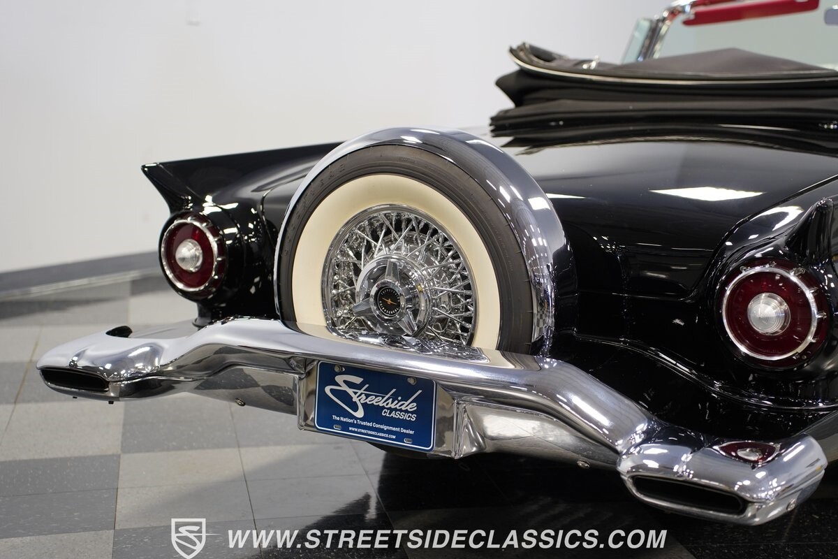 Ford-Thunderbird-1957-Convertible-26