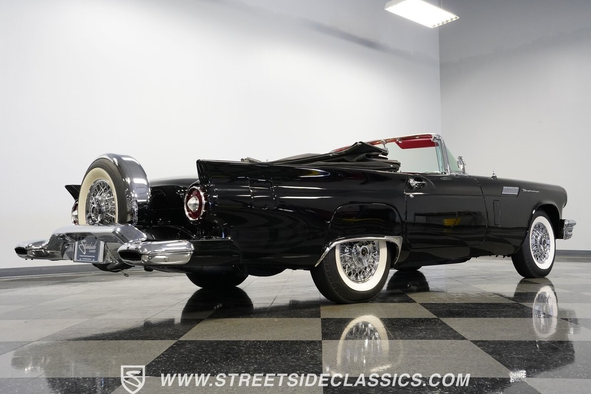 Ford-Thunderbird-1957-Convertible-27