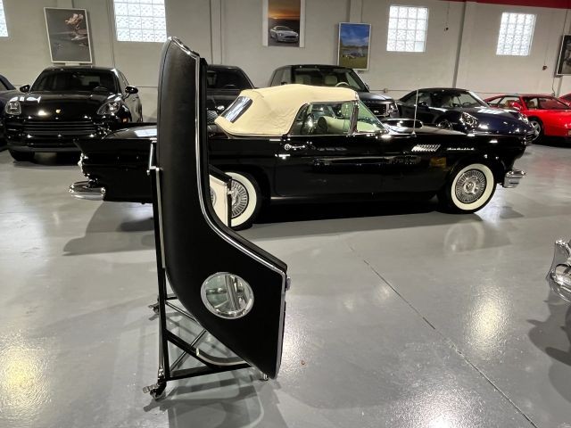 Ford-Thunderbird-1957-Convertible-27
