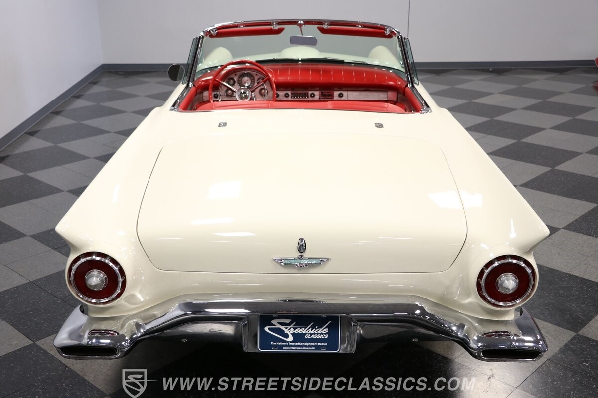 Ford-Thunderbird-1957-Convertible-28