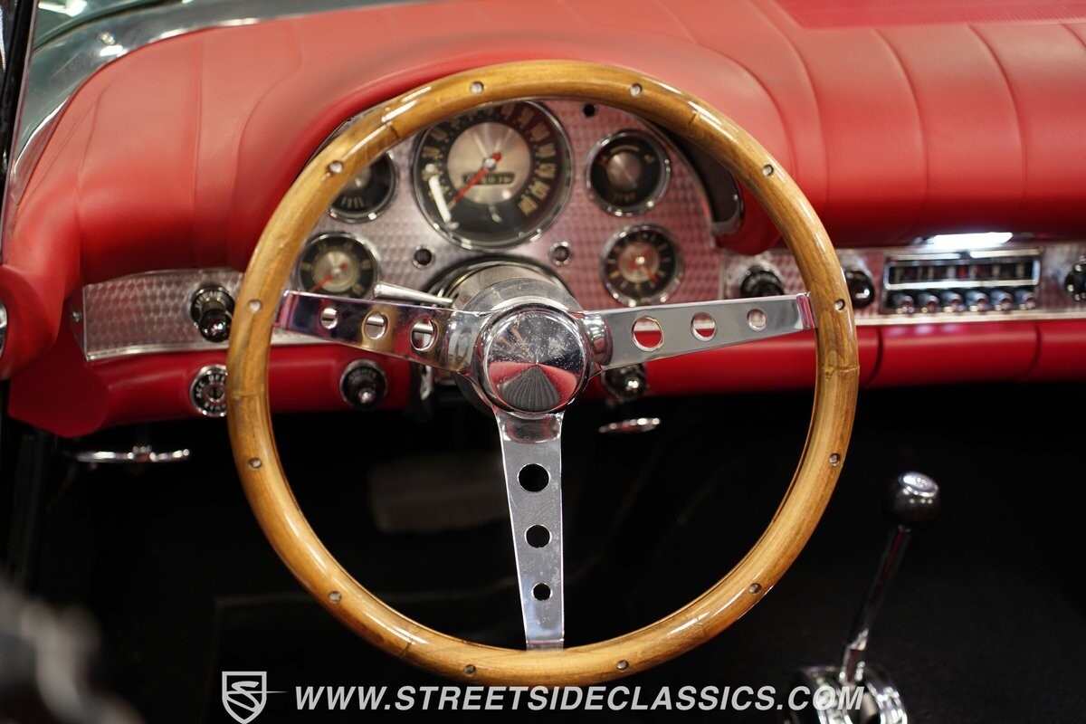Ford-Thunderbird-1957-Convertible-39