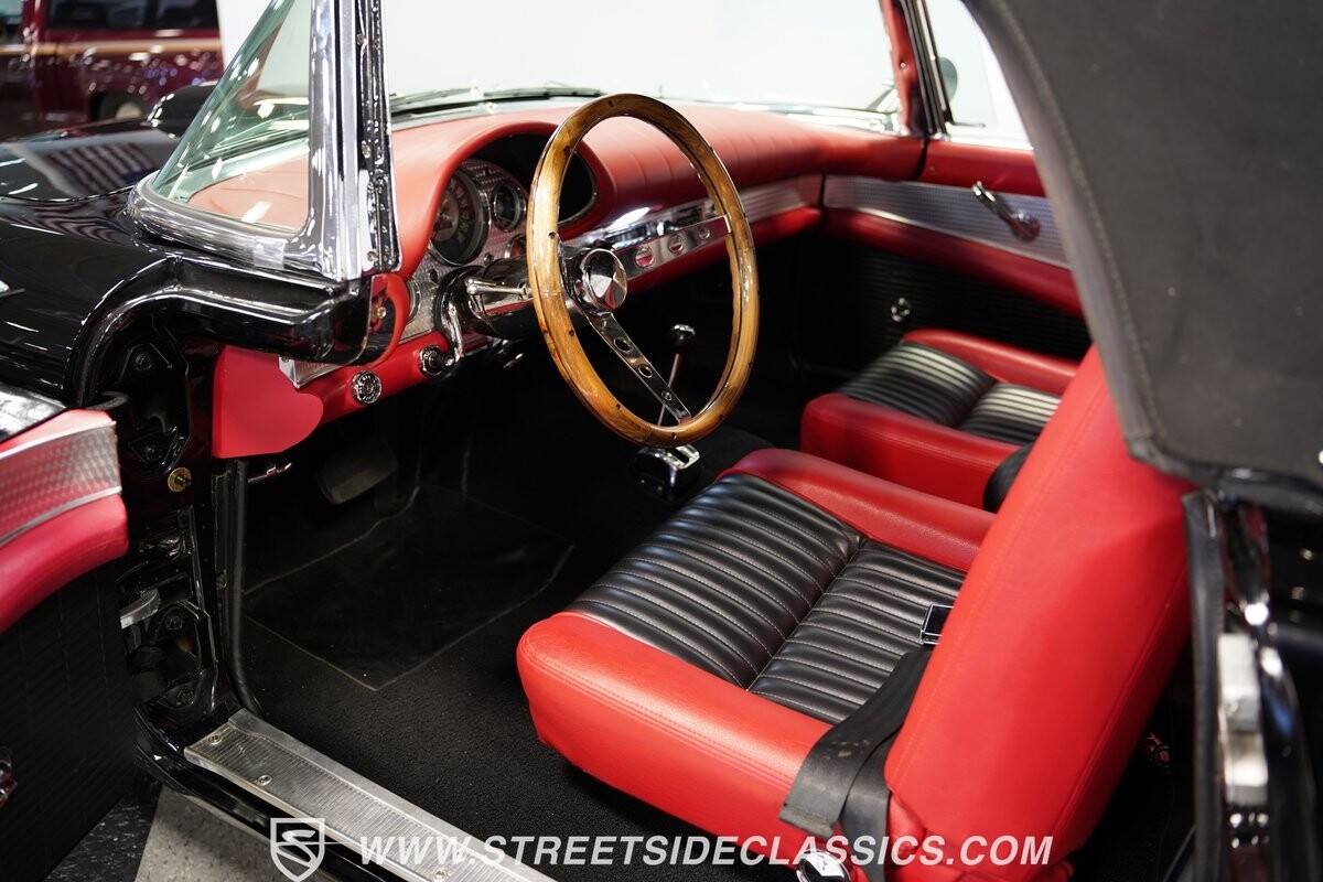 Ford-Thunderbird-1957-Convertible-4