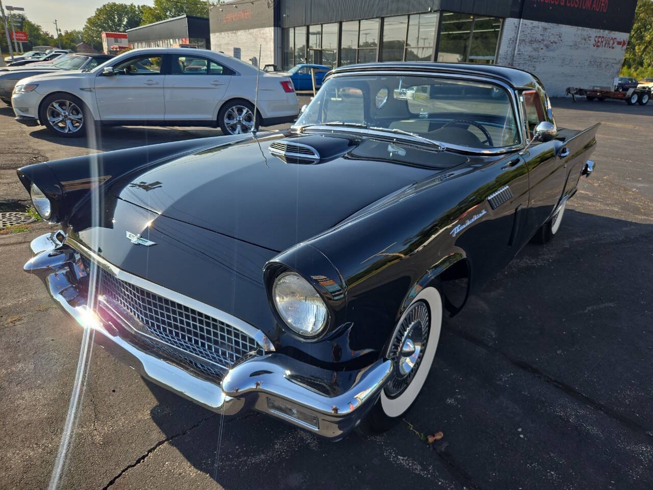 Ford-Thunderbird-1957-Convertible-4