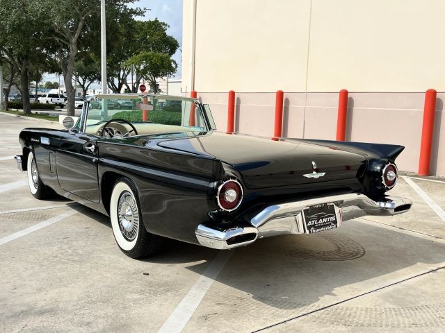 Ford-Thunderbird-1957-Convertible-5