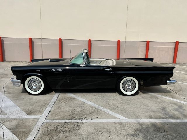 Ford-Thunderbird-1957-Convertible-6