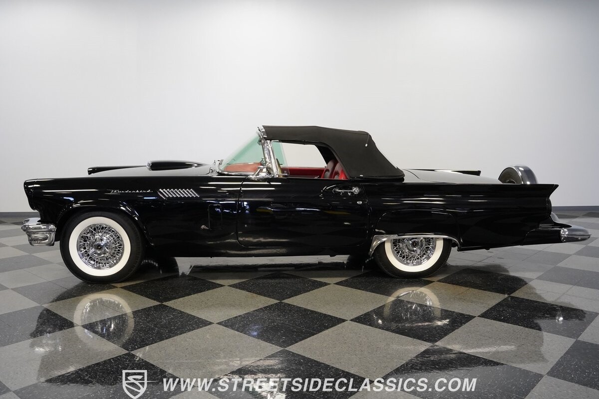 Ford-Thunderbird-1957-Convertible-7