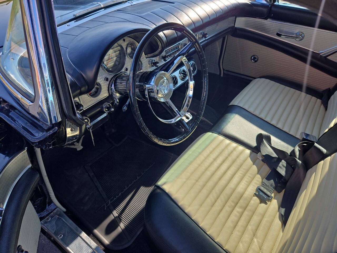 Ford-Thunderbird-1957-Convertible-8