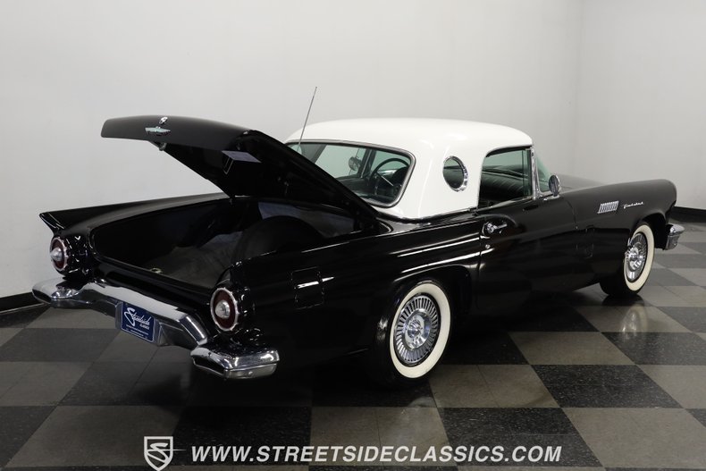 Ford-Thunderbird-1957-Raven-Black-BlackWhite-11