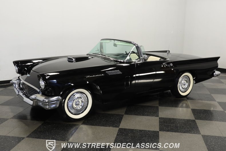 Ford-Thunderbird-1957-Raven-Black-BlackWhite-21