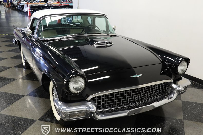 Ford-Thunderbird-1957-Raven-Black-BlackWhite-25