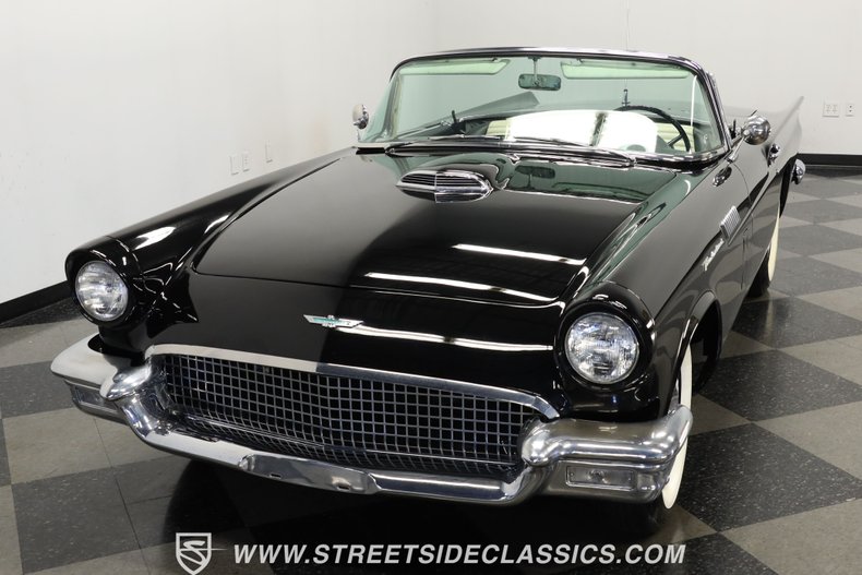 Ford-Thunderbird-1957-Raven-Black-BlackWhite-27