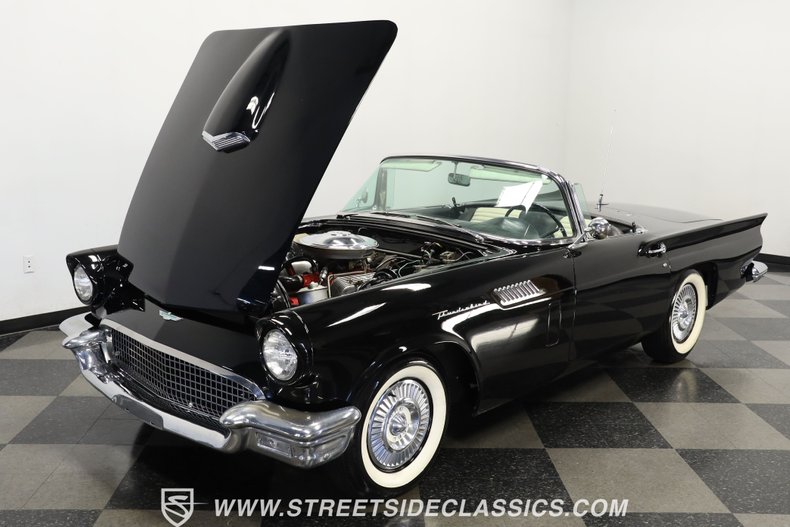 Ford-Thunderbird-1957-Raven-Black-BlackWhite-36