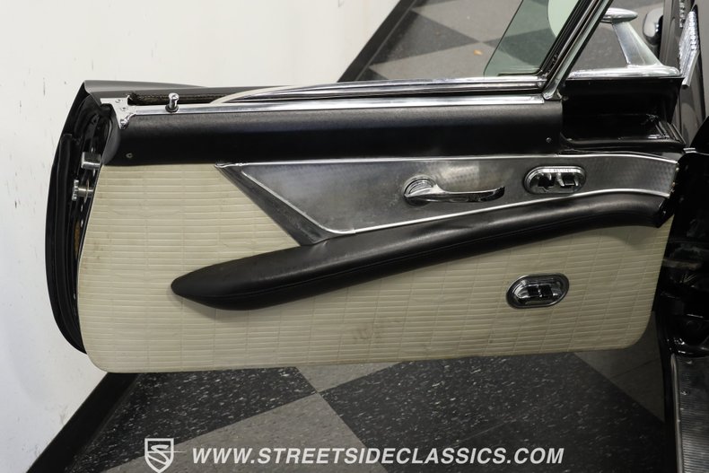 Ford-Thunderbird-1957-Raven-Black-BlackWhite-40