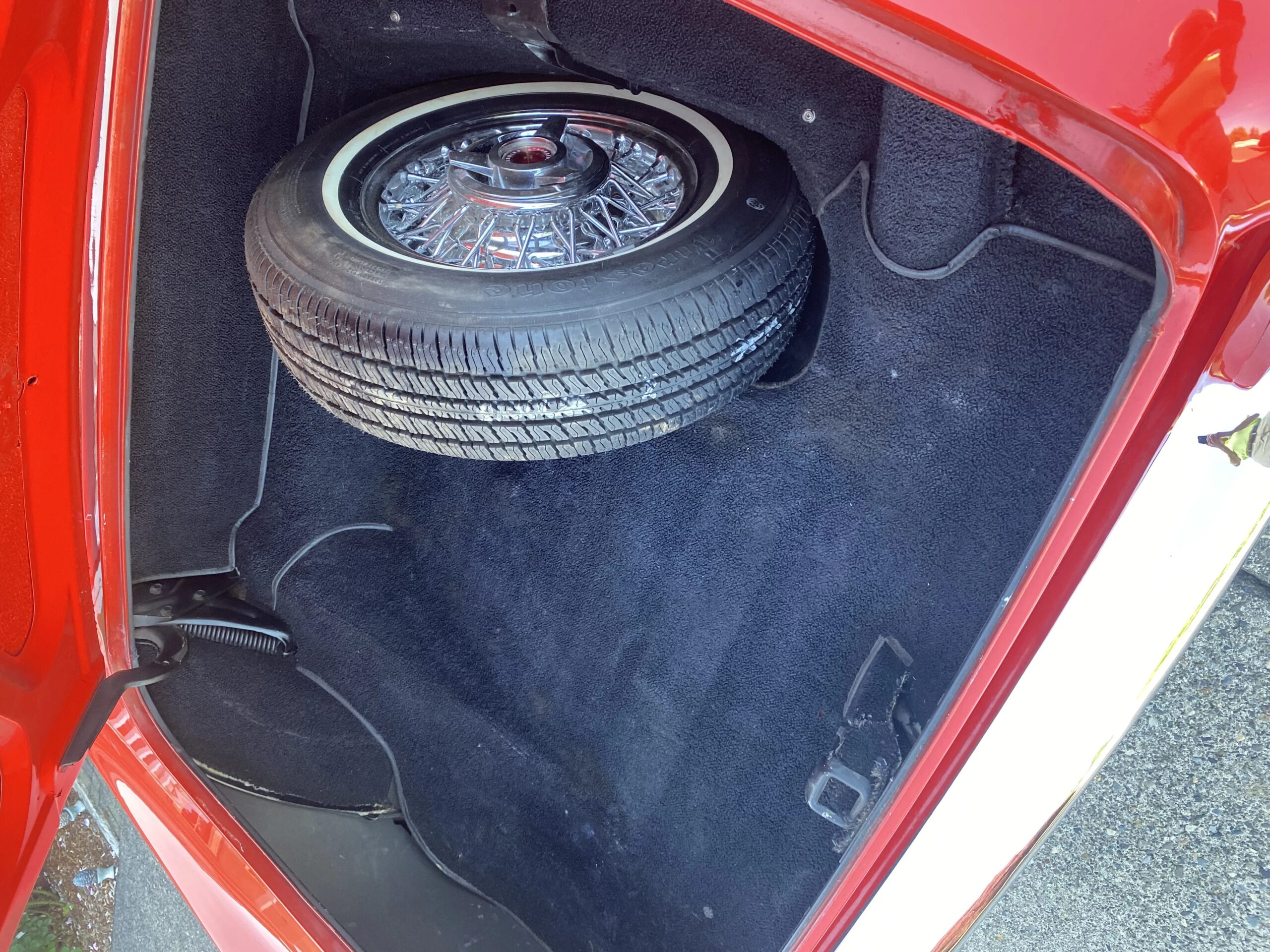 Ford-Thunderbird-1957-Red-Black-21