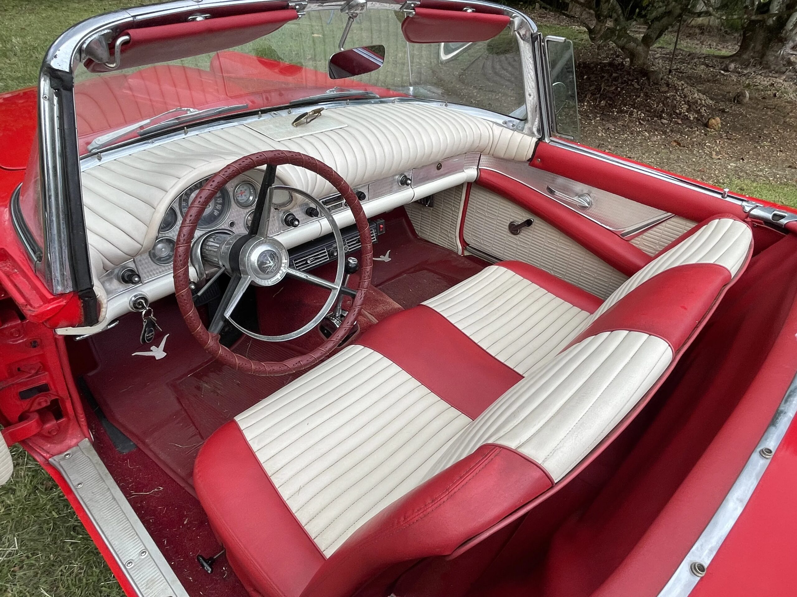 Ford-Thunderbird-1957-Red-White-3