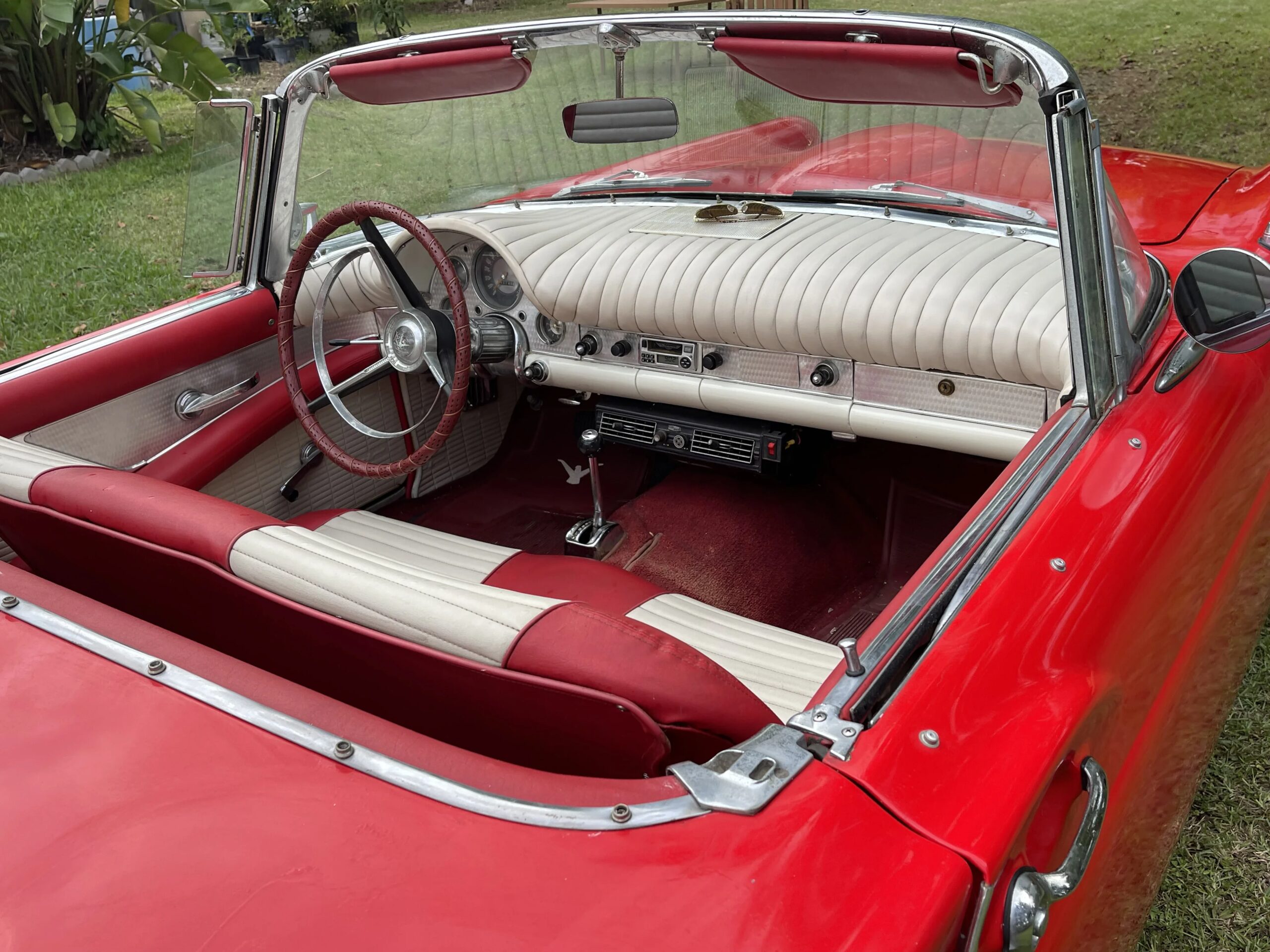 Ford-Thunderbird-1957-Red-White-6