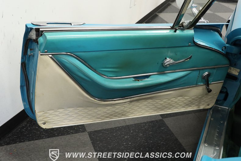 Ford-Thunderbird-1958-Turquoise-Turquoise-30