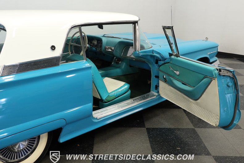 Ford-Thunderbird-1958-Turquoise-Turquoise-44