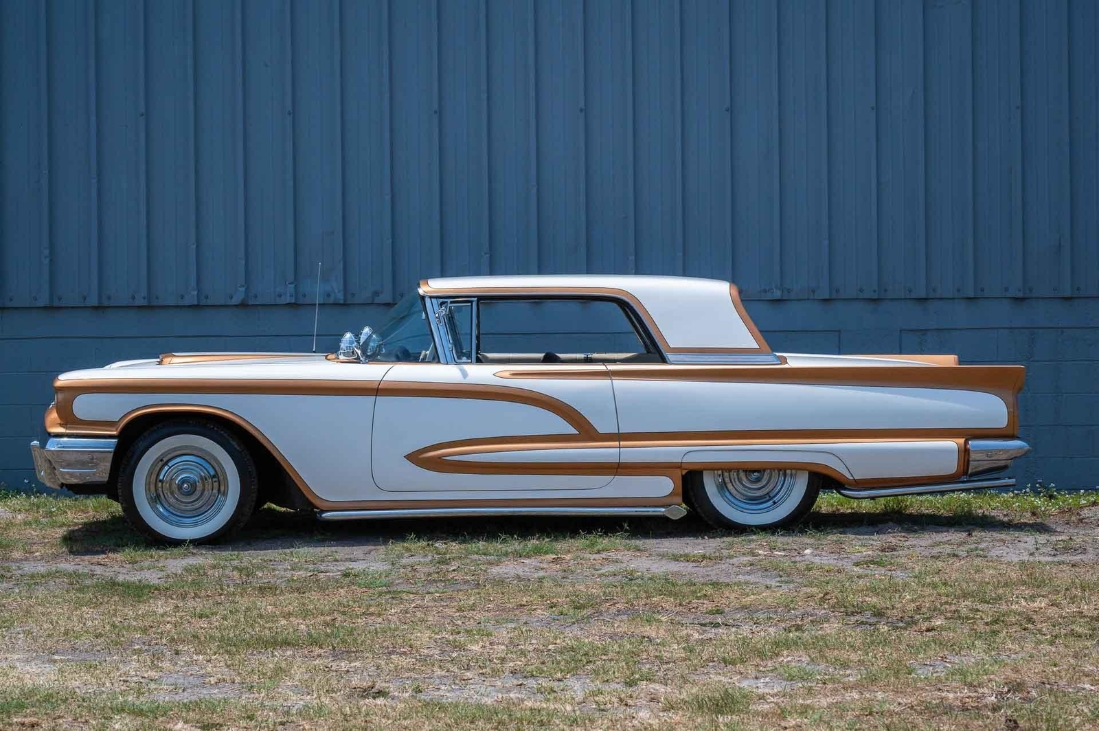 Ford-Thunderbird-1960-2-Door-1