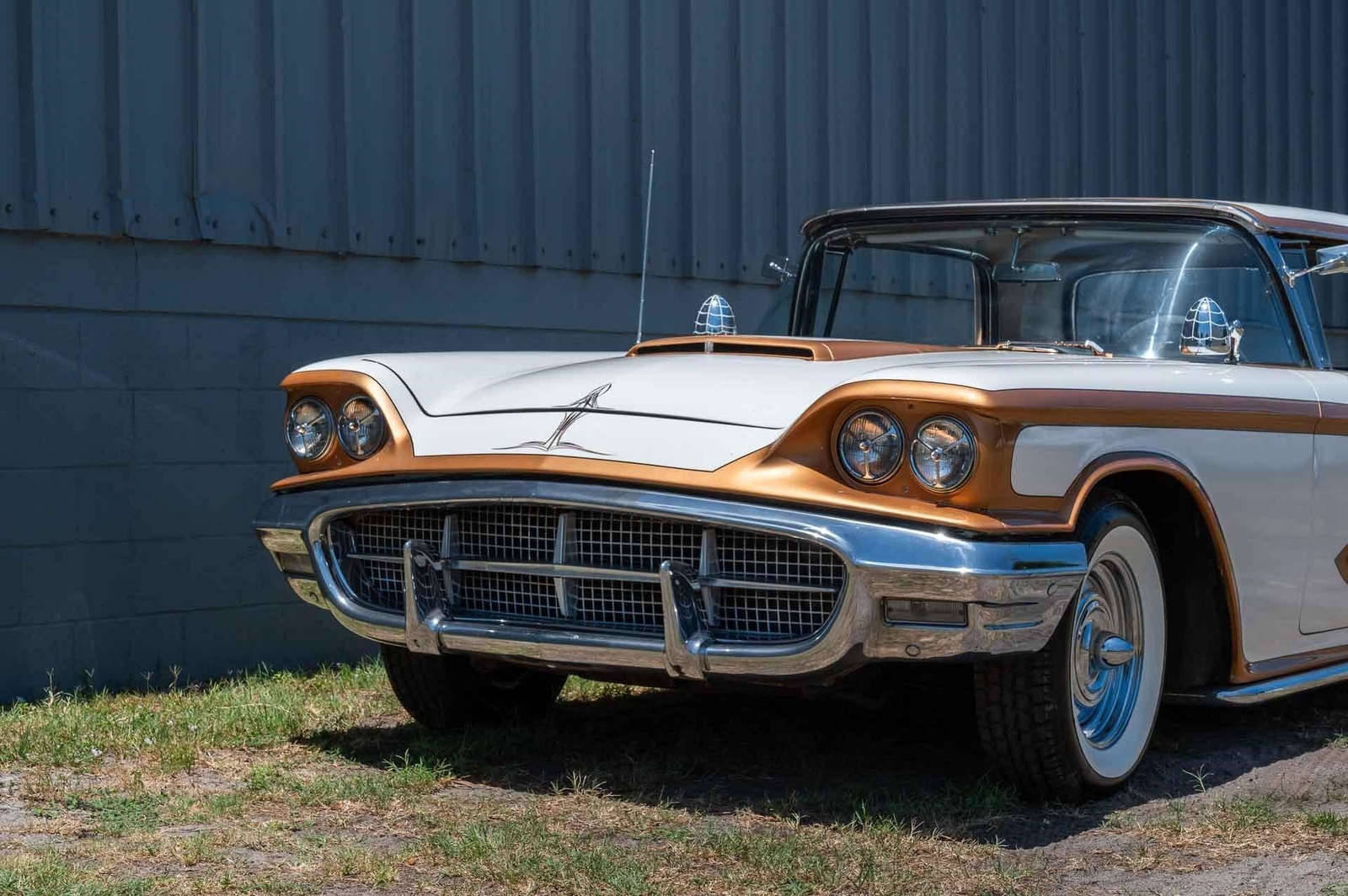 Ford-Thunderbird-1960-2-Door-24