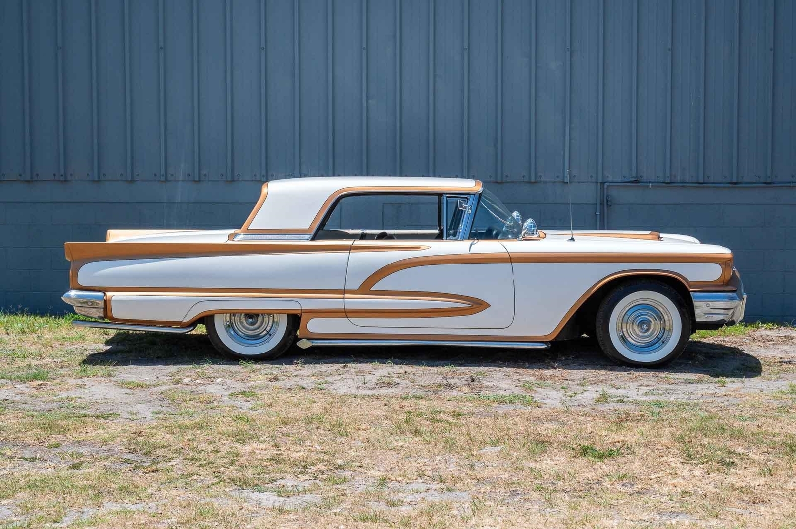 Ford-Thunderbird-1960-2-Door-31